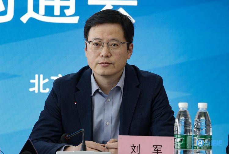 近日，卡梅隆在采 不容错过!