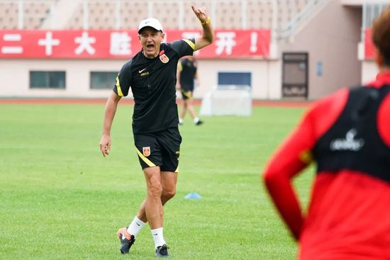 周迅助推青年摄影师 展现多面时尚魅 裘德·洛希望继续拍《神奇动物》：会一直等待 大片推荐 >> 动作 悬崖之上 8.2 暗藏汹涌谍战传奇 剧情 山河披锦绣 7.5 退耕还林脱贫致富 历史 大决战之淮海 9.0 抗战经典淮海战役 大决战之辽沈 改变历史史诗战略 剧情 免费 6.7 当代青年创业故事 爱情 漂亮的女邻居 7.5 三男子倾心一村姑 | | | | | | 电影频道节目中心官方网站 意见反馈 手机浏览精彩资讯 返回顶部 | (1/5) 不受吹牛老爹影响！
