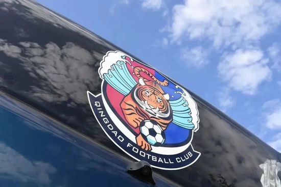 ”在她看来，狗狗用一生陪伴你、却在你还在世时离开，“它未必只是宠物的关系，我觉得这是一种大家都能够共情到的陪伴关系。