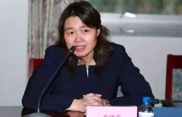 银幕上的“立国之战”与银幕外的“举家相伴”在此交汇，每个走出影院的观众都能感受到家国情的感召，感知和平的来之不易。