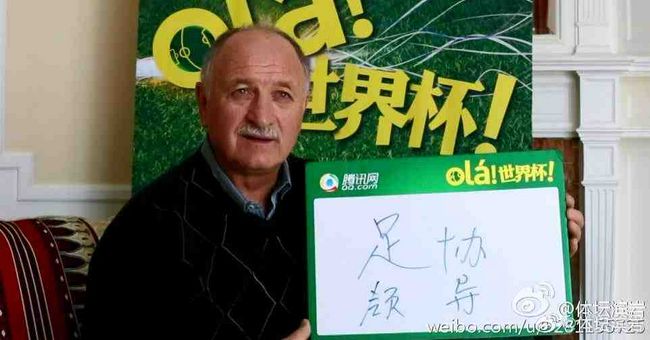 而合拍片方面 薛晓路《吹哨人》发布特辑 雷佳音苦练澳洲口音 2019-11-12 由薛晓路执导，雷佳音、汤唯领衔主演的电影《吹哨人》11月12日发布 “‘音’式英语”特辑，雷佳音化身海外华人精英，为贴合角色，雷佳音提前抵达澳洲，苦练发音，如汤唯所描述的那样“永远在听，一直在背 薛晓路《吹哨人》发定档海报 汤唯雷佳音危机重重 2019-10-29 由薛晓路执导，汤唯、雷佳音领衔主演的华语首部聚焦“吹哨人”题材电影《吹哨人》。