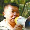 任达华女儿开微博晒花絮照 一双大长腿让人惊叹 2019-07-16 7月15日，任达华的女儿任晴佳开通新浪微博，并上传自己拍摄杂志的花絮照，@老爸任达华和老妈琦琦。