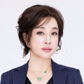 2019年大年初一 《绝密任务》定档6.19 卢靖姗于文文特战女团来袭 2026-04-22 王维任总编剧和总制片人，钟少雄导演，卢靖姗、余文乐领衔主演，于文文特别主演，蒋璐霞、屈菁菁领衔主演的中国首部女子反恐特战队硬核电影《绝密任务》发布定档海报和预告，宣布将于6月19日全国公映。
