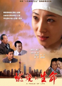 《好莱坞往事》给我最大的感受，是一种奇妙的梦幻感，是真假虚实并存。